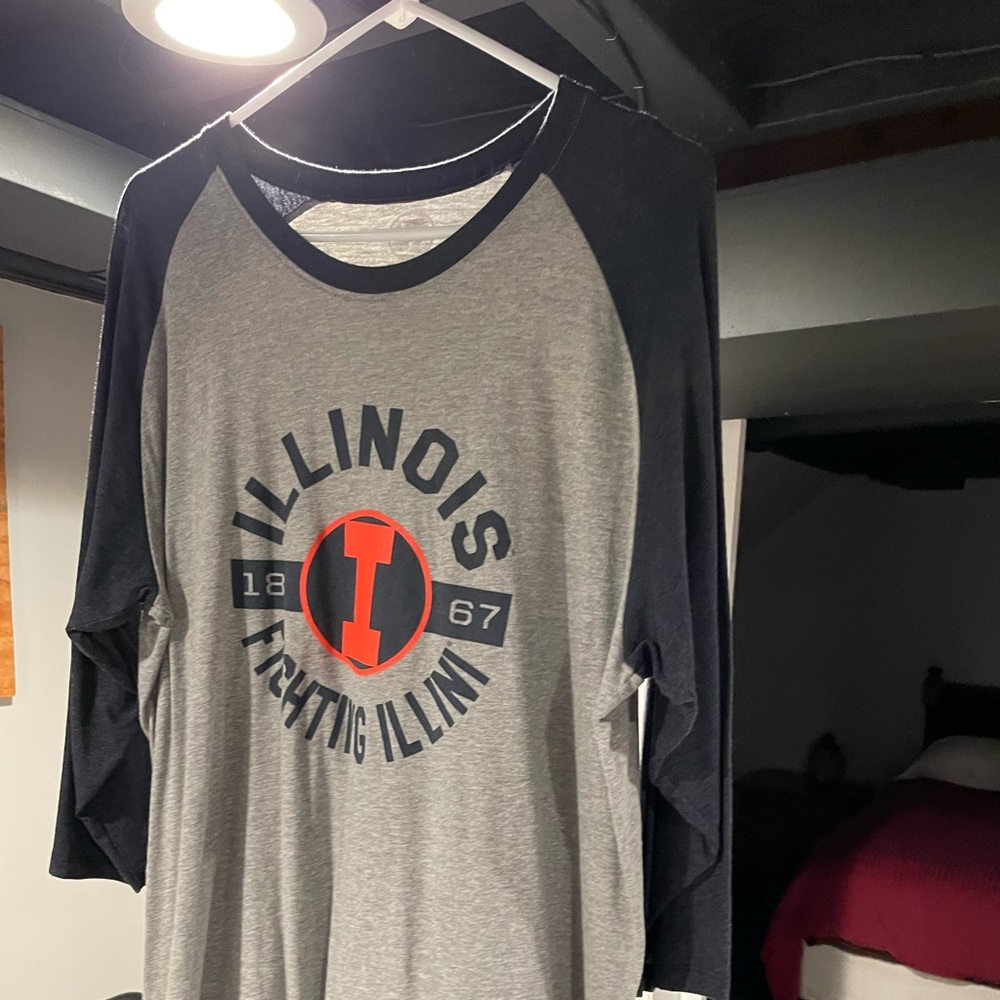 University of Illinois- Baseball Tee - XL